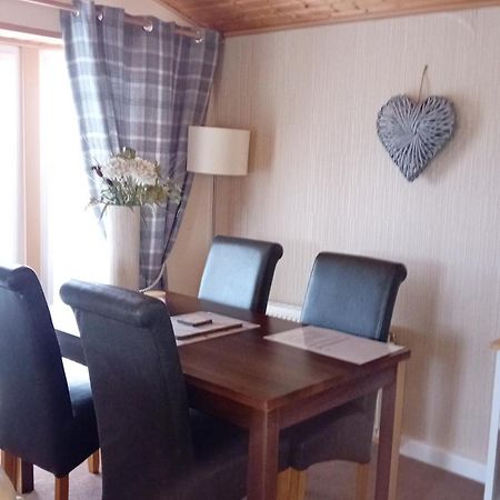 Baytree Lodge At Three Lochs Holiday Park, New Ask About Our Packages Birthday ,Anniversary,Family,Pamper Packages Available Balminnoch Екстериор снимка